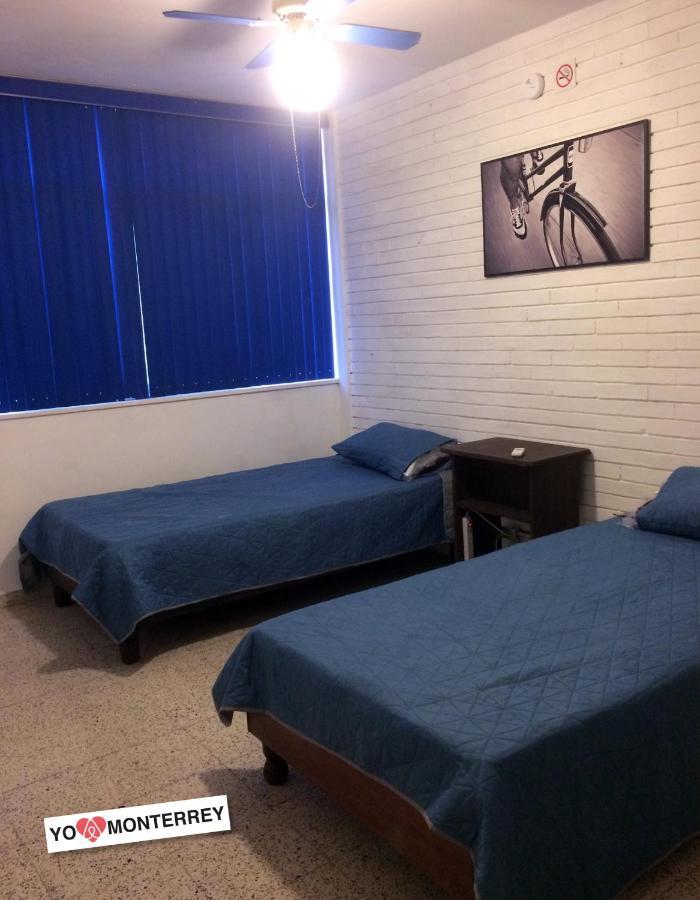 Departamento Completo A Pasos De Santa Lucia Mty *
