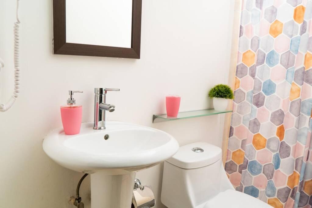 Cómodo Acogedor Apt. 1er Piso A 8min De Fundidora *