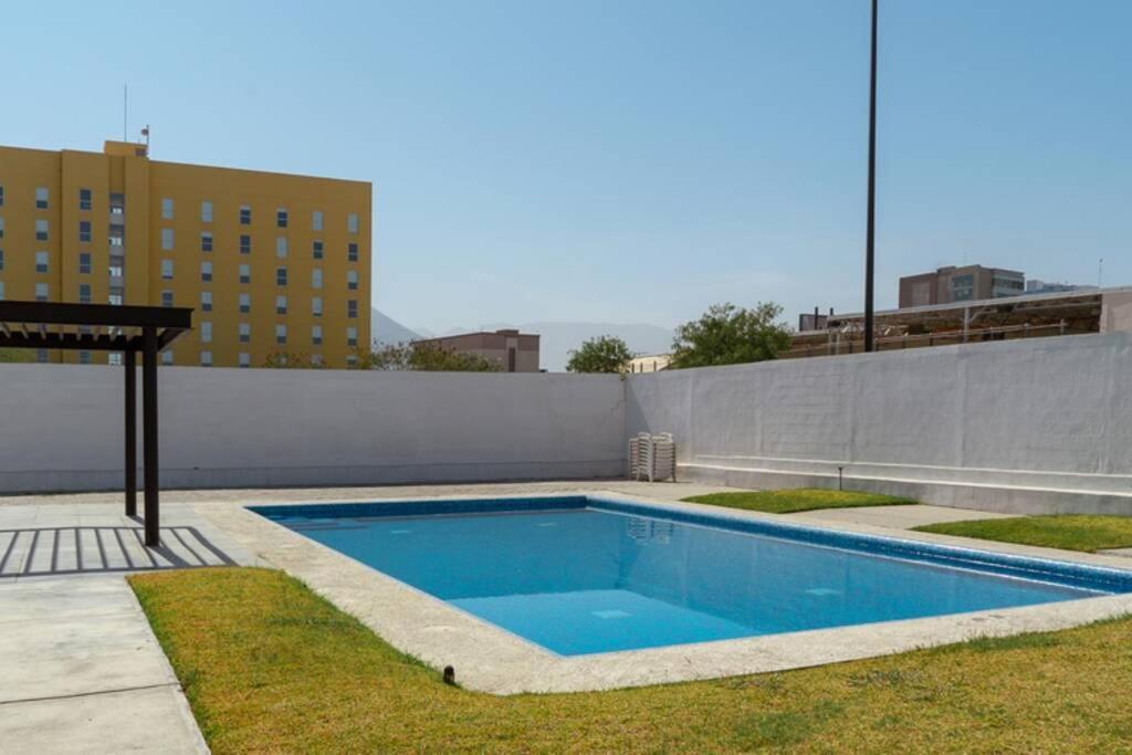 Cómodo Acogedor Apt. 1er Piso A 8min De Fundidora *