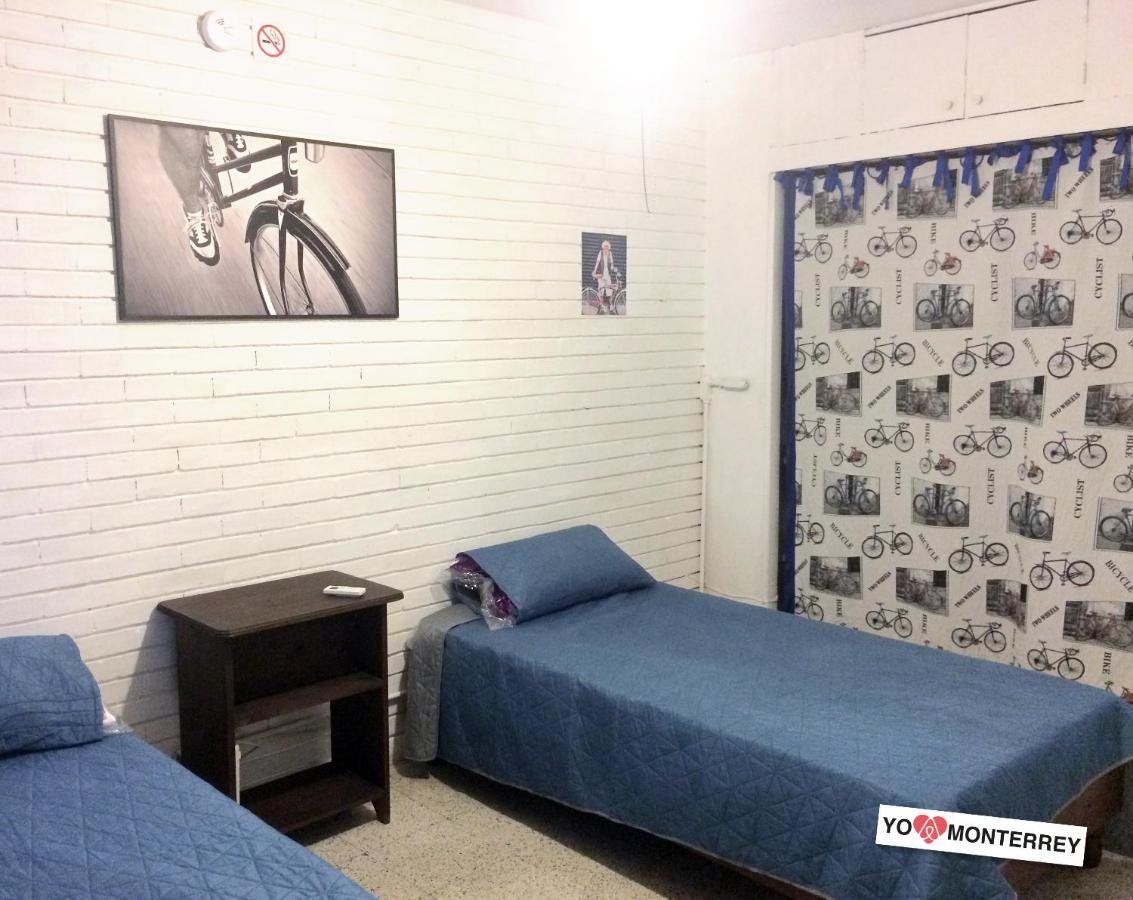 Departamento Completo A Pasos De Santa Lucia Mty *