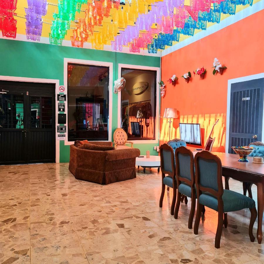 Don Johnny'S Coliving Hostal