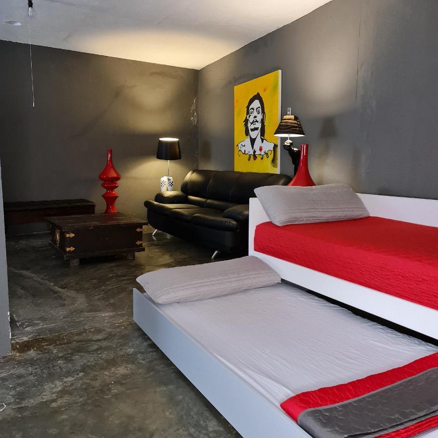 Don Johnny'S Coliving Hostal