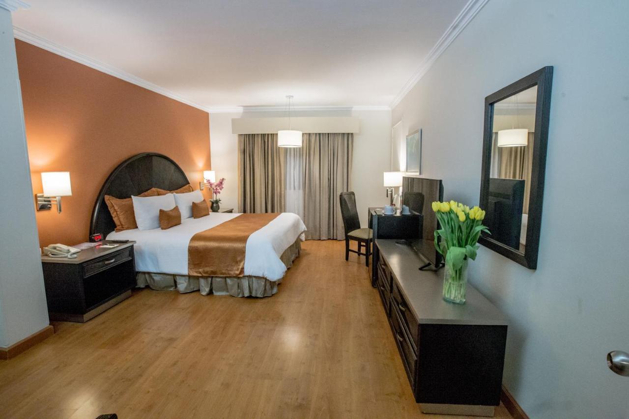 Plaza De Oro Hotel 5*