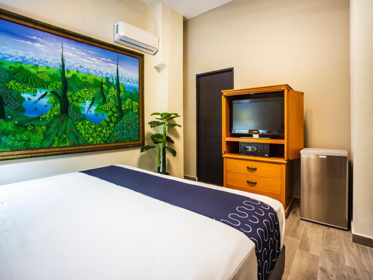 Boutique De Firma 3* Monterrey