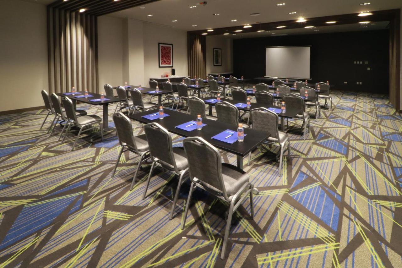 Hotel Express - - Fundidora, An Ihg Monterrey