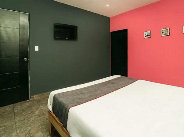 Adhoc Plaza 3*