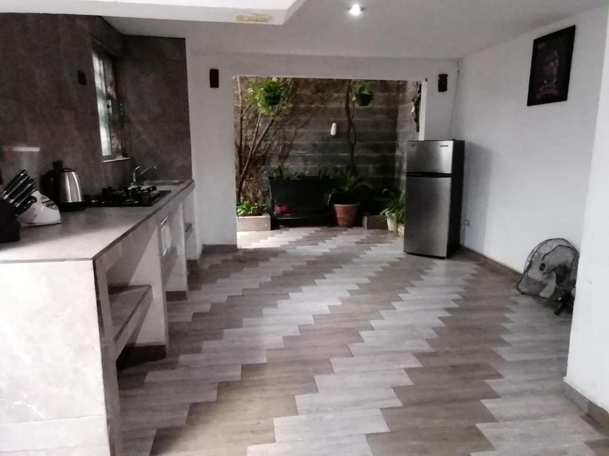 Black & White Casa Privada Con Alberca Monterrey