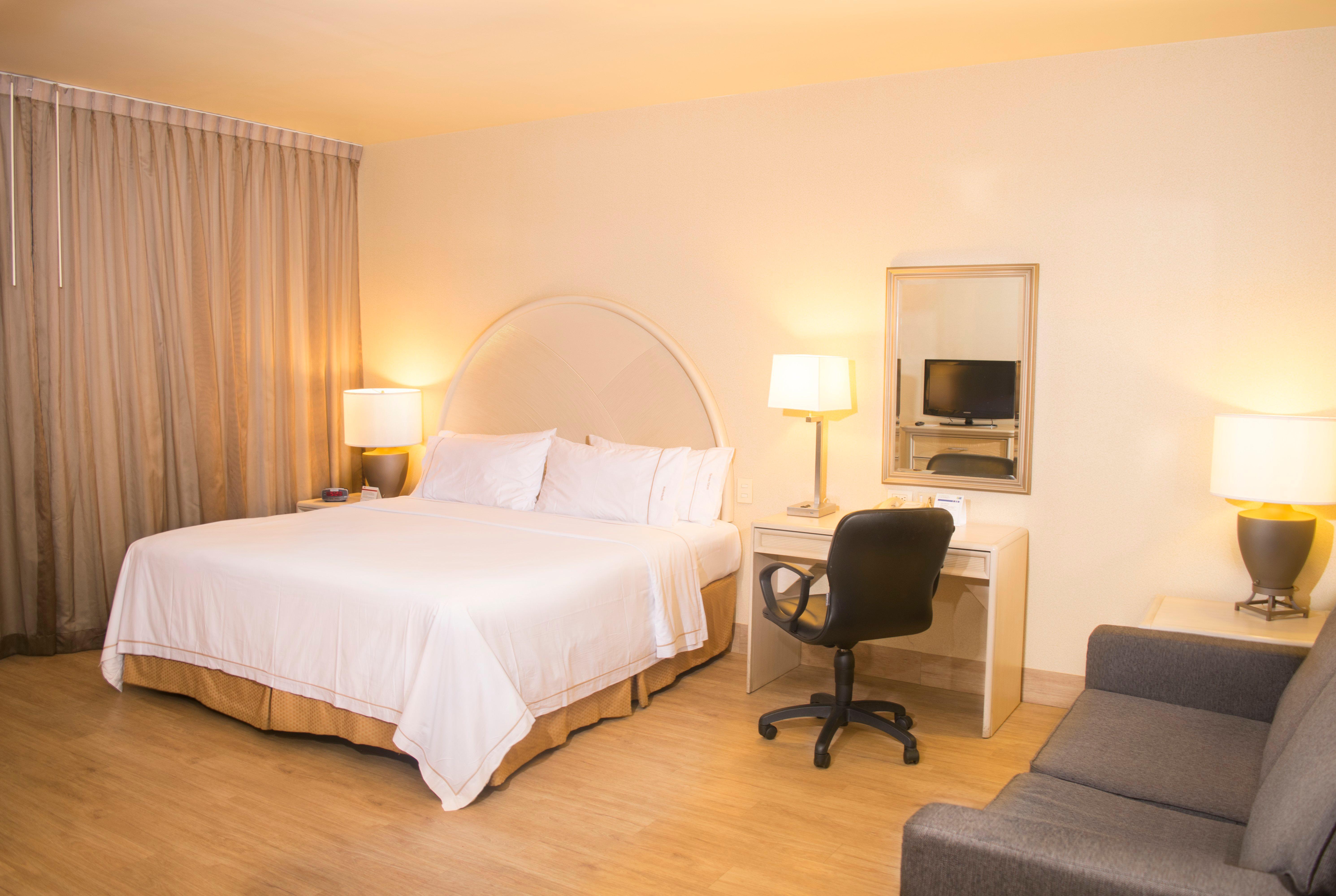 Hotel Express Galerias-san Jeronimo, An Ihg 4*