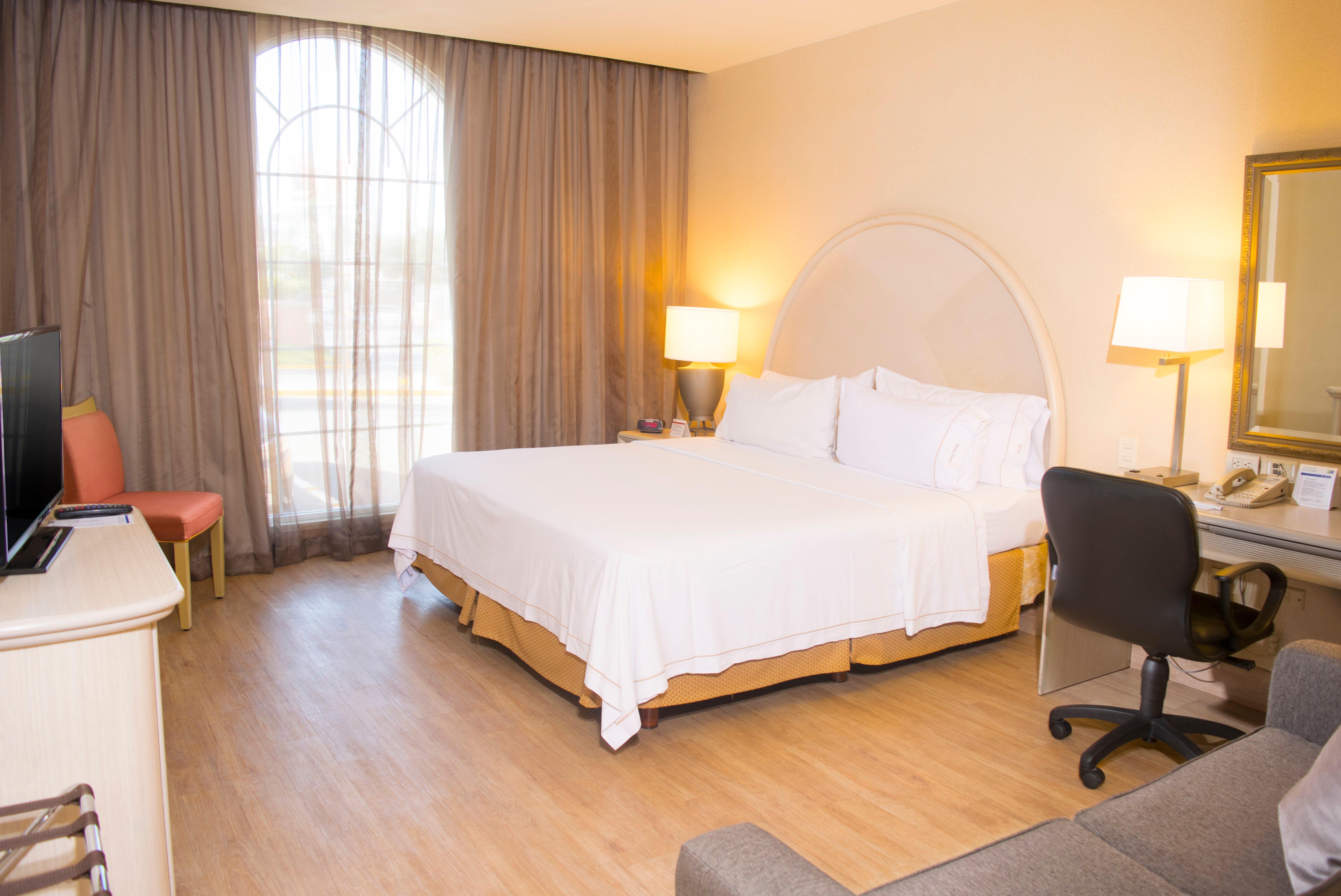 Hotel Express Galerias-san Jeronimo, An Ihg