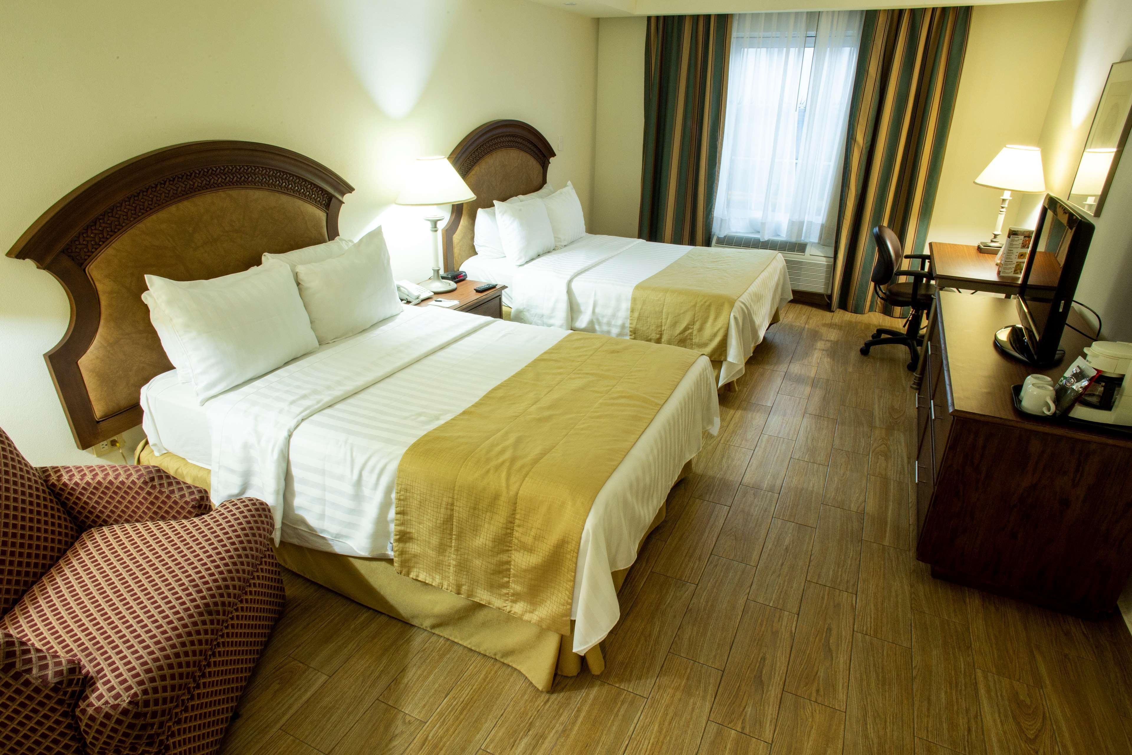 Western Colon Hotel 3*