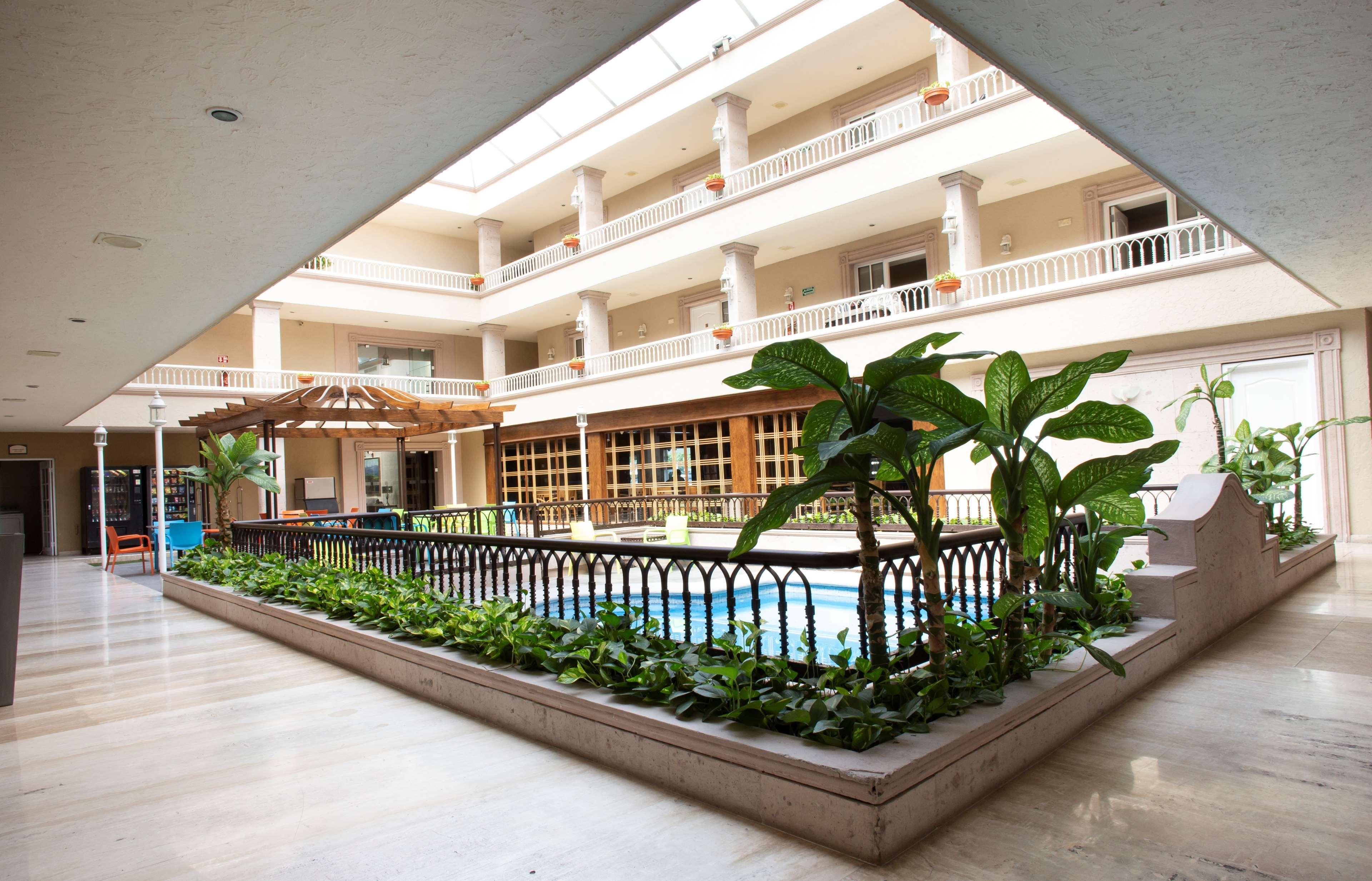 Western Colon Hotel