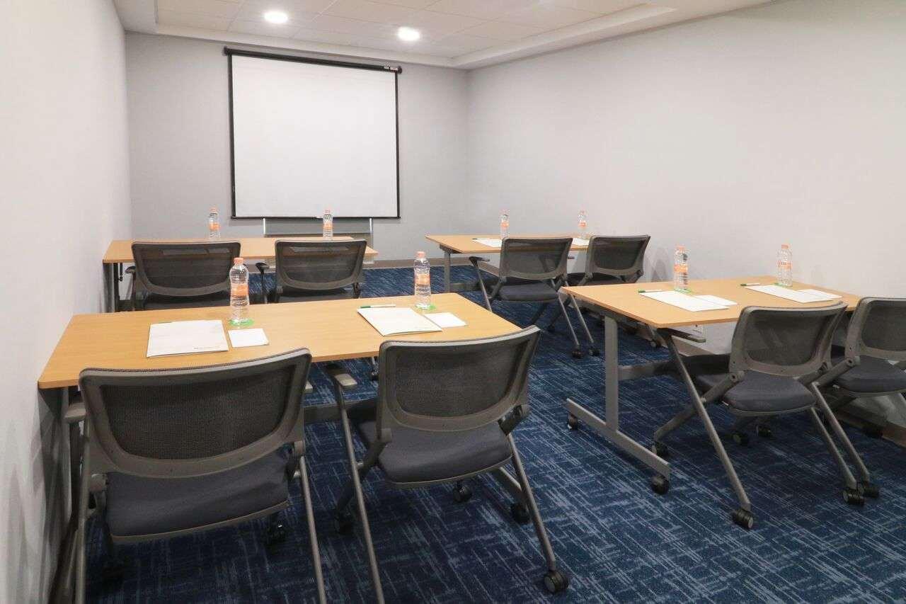 Hotel Wyndham Garden Valle Real 3*