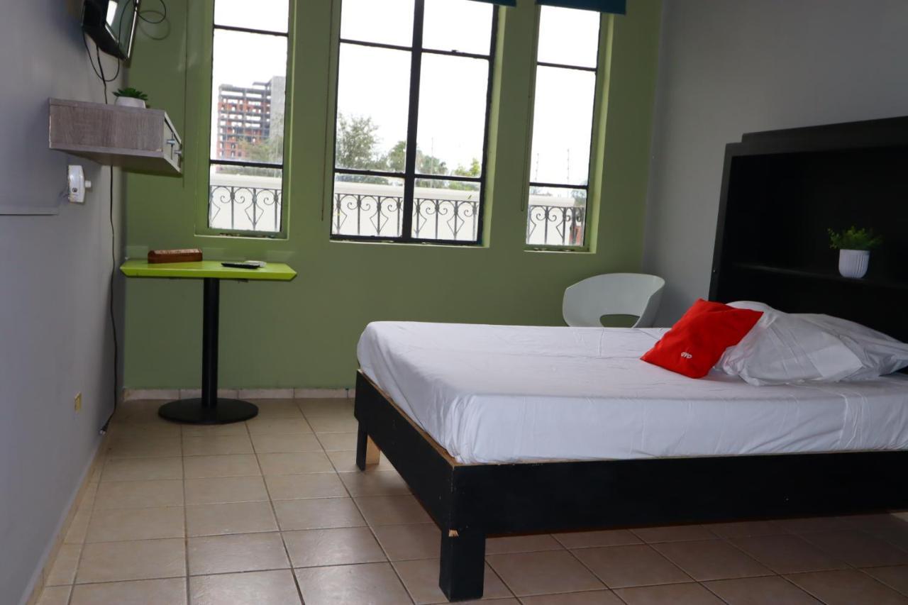 Barrio Antiguo Hotel *