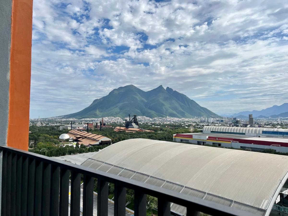Industrial Stylish 3-br. & Views In Front Of Parque Fundidora & Arena Mty Apartamento