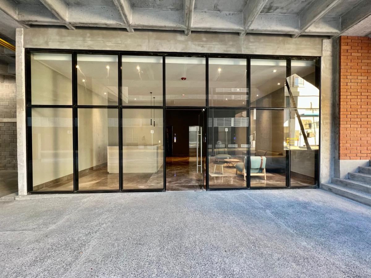 Apartamento Industrial Stylish 3-br. & Views In Front Of Parque Fundidora & Arena Mty *