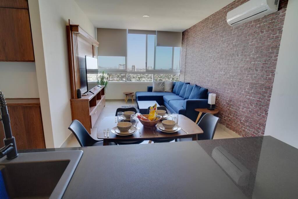 Luxury Modern New 2br Gym Pool 3mins Spgg *