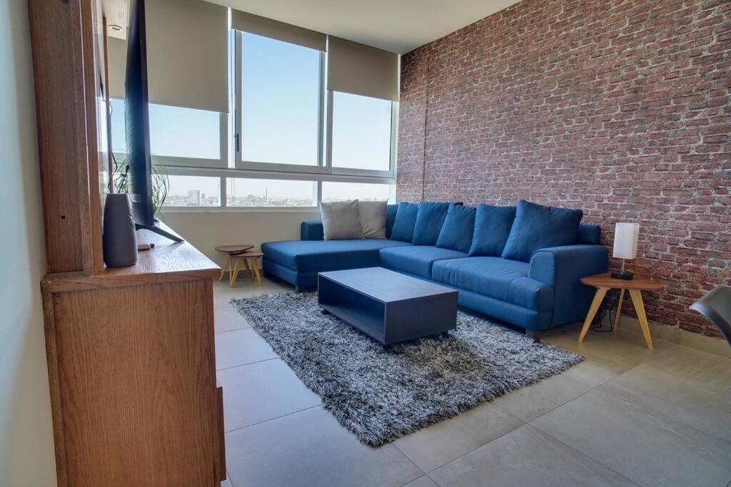 Luxury Modern New 2br Gym Pool 3mins Spgg *