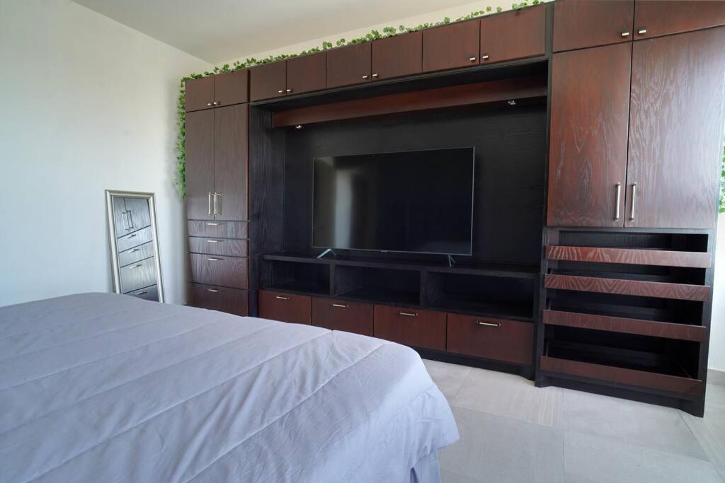 Luxury Modern New 2br Gym Pool 3mins Spgg Apartamento