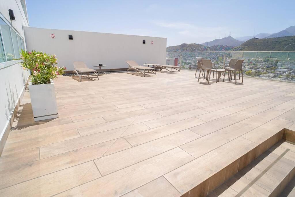 Luxury Modern New 2br Gym Pool 3mins Spgg Apartamento
