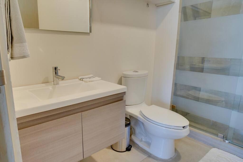 Luxury Modern New 2br Gym Pool 3mins Spgg Apartamento Monterrey