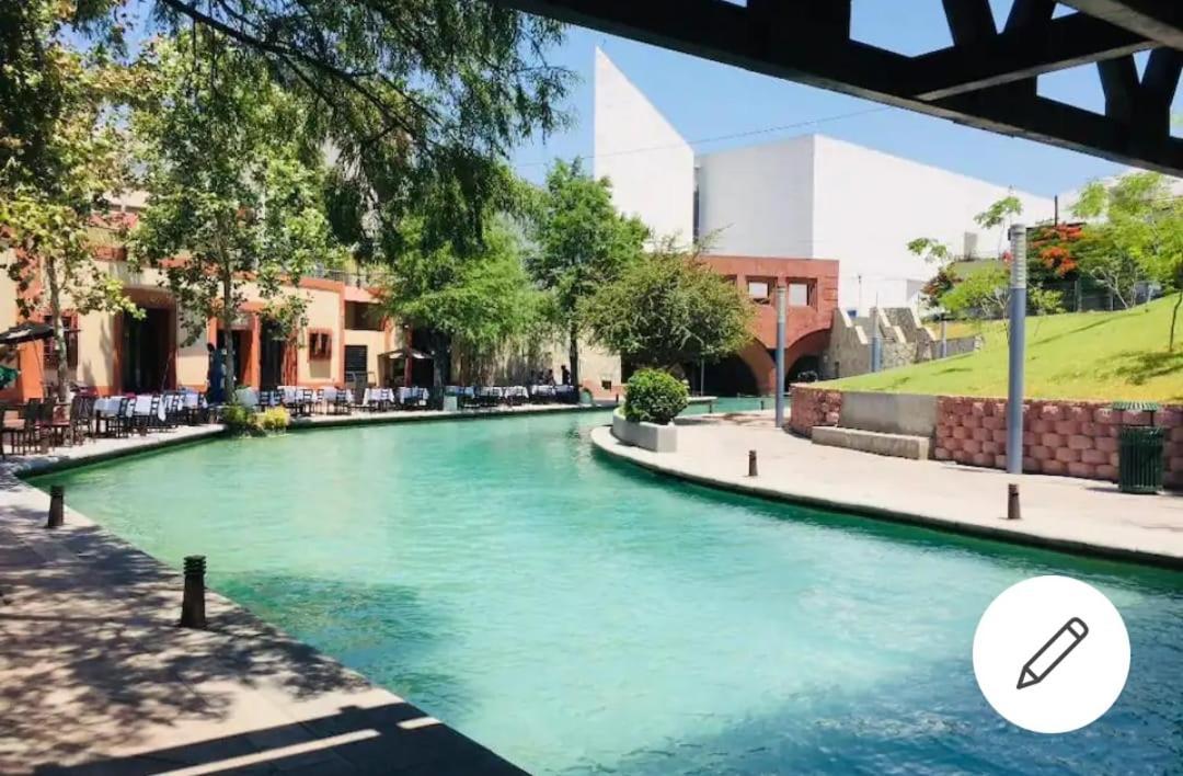 Alojate En Paseo Santa Lucia - Depa Entero * Monterrey