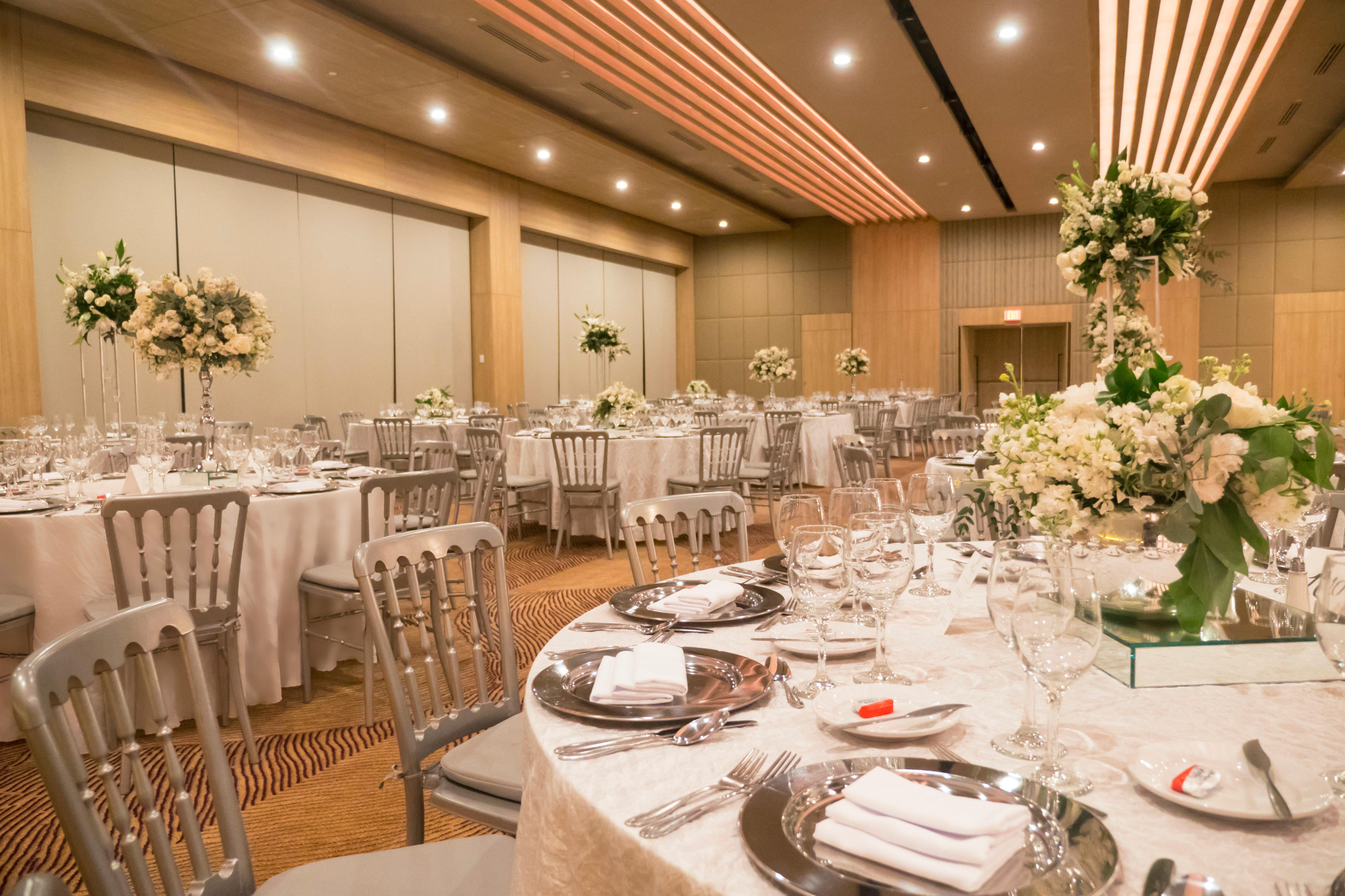 Crowne Plaza By Ihg Hotel