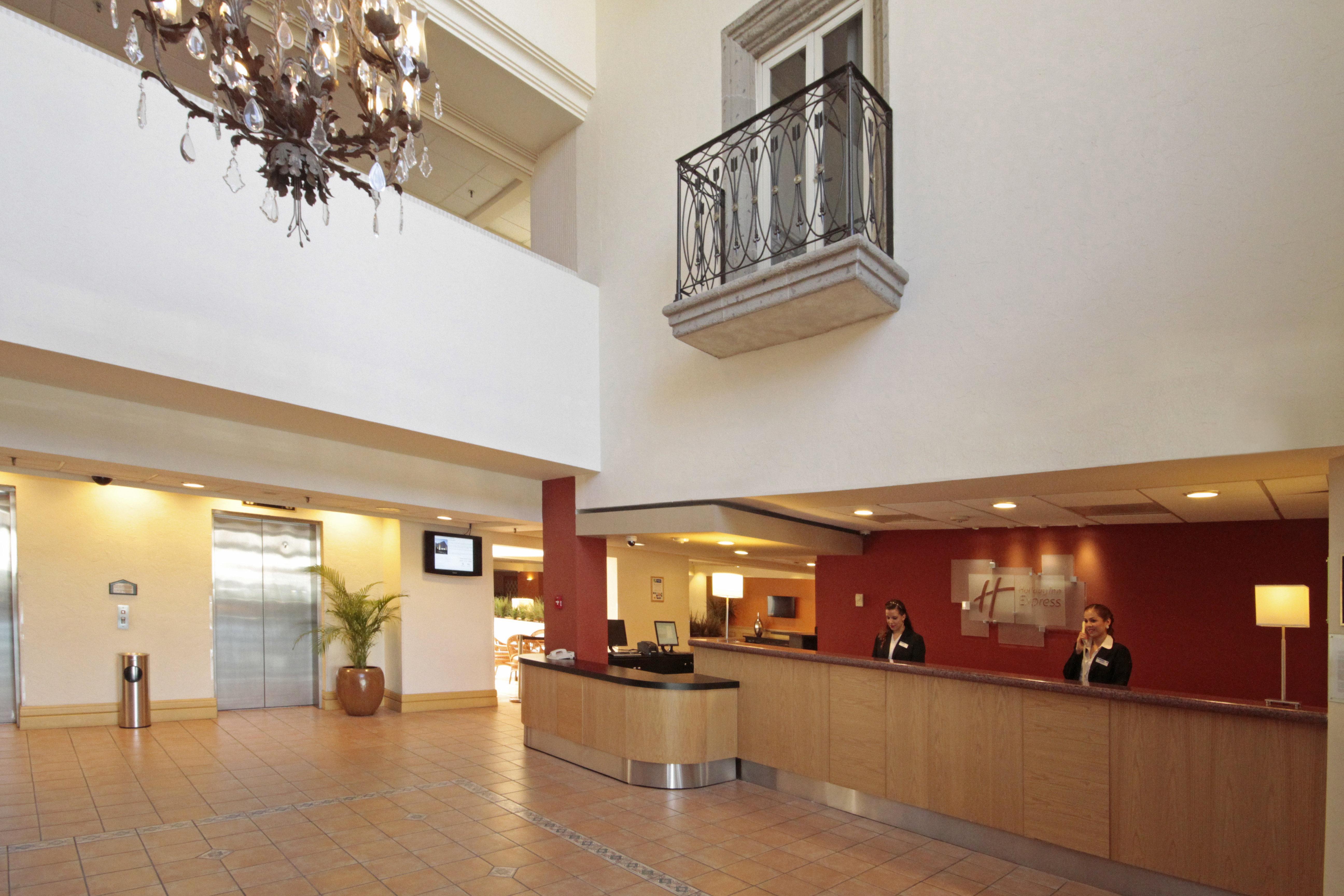 Hotel Express - - Tecnologico By Ihg 4*