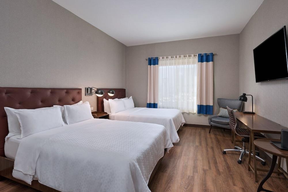 Hotel Four Points By Sheraton Galerias 5*