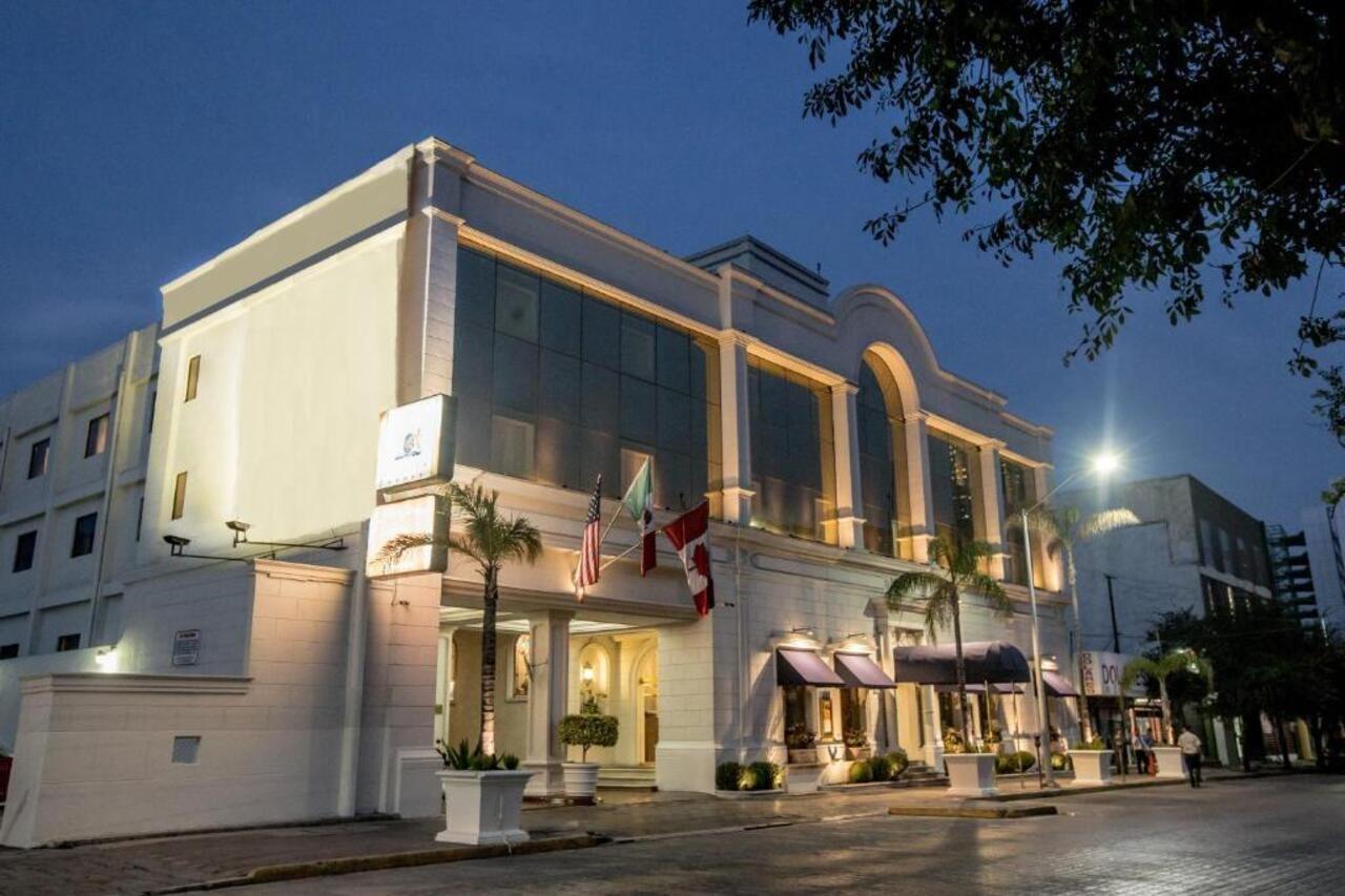 Hotel Plaza De Oro