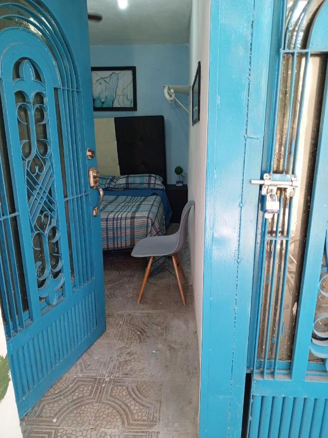 Recamara Comodisima Y Pequena Apartamento