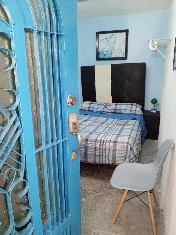 Recamara Comodisima Y Pequena Apartamento *