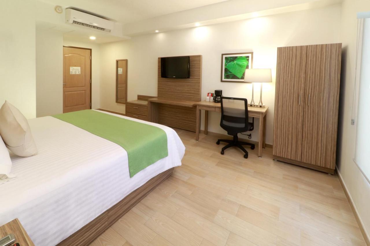 Hotel Wyndham Garden Valle Real Monterrey