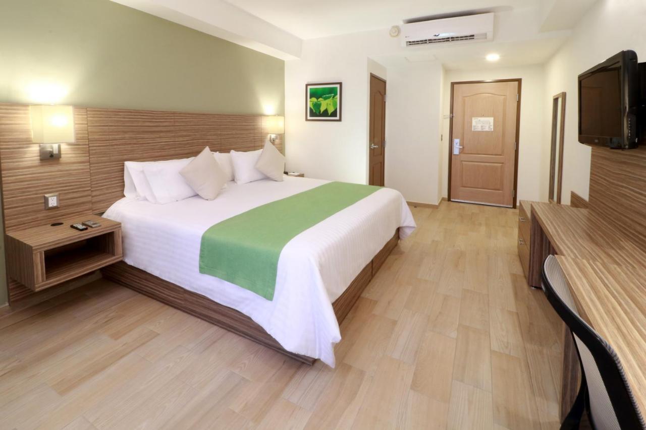 Wyndham Garden Valle Real Monterrey