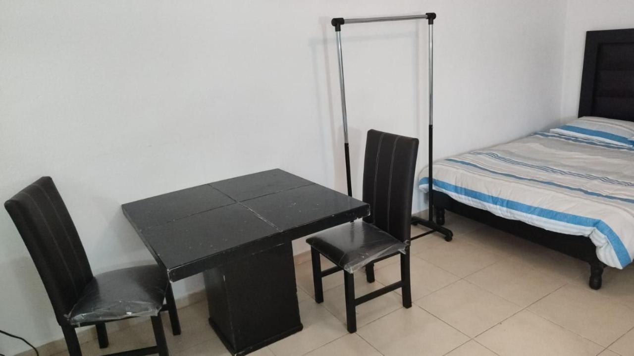 Amplios Habitación en casa particular