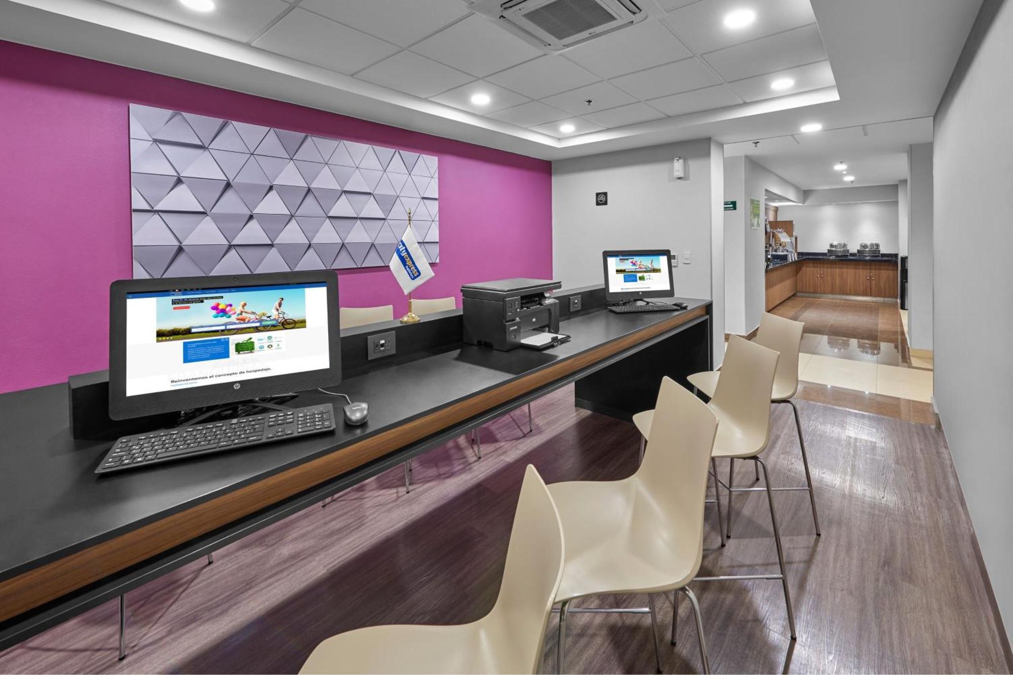 Hotel Express By Marriott Norte 4*