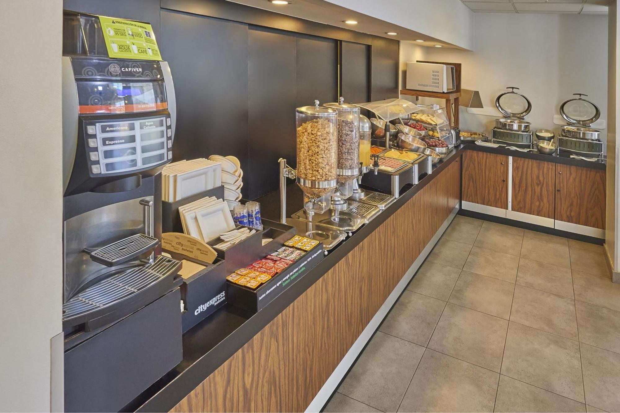 Hotel Express By Marriott Norte 4*