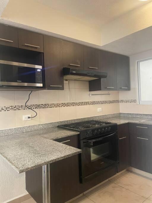 Hermosa Residencia Con Alberca En Apodaca *
