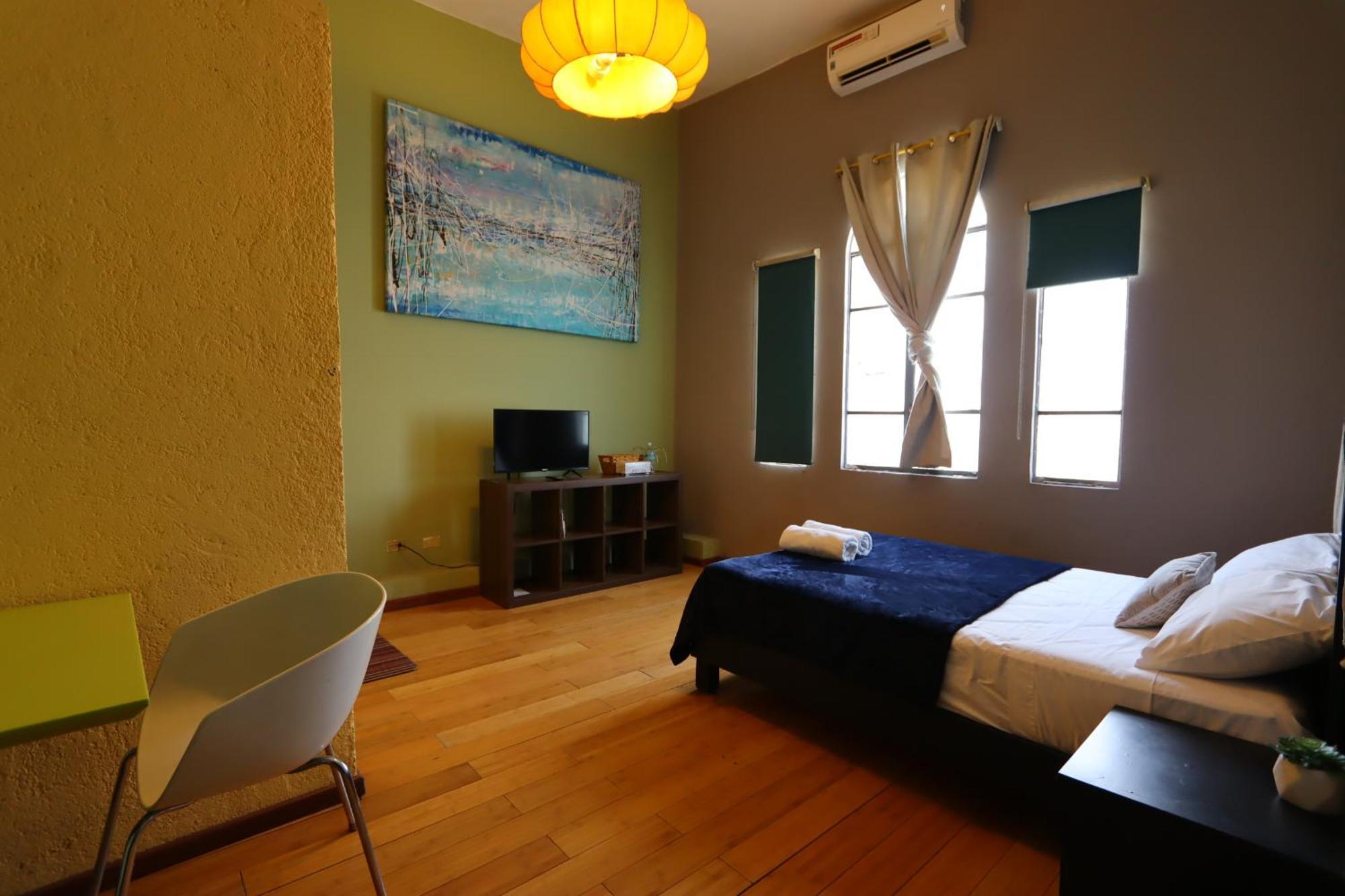 Krishna Hotel *