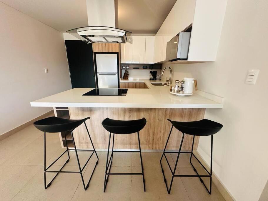 Apartamento Modern Steps From Santa Lucia 2bds/6 Pax *