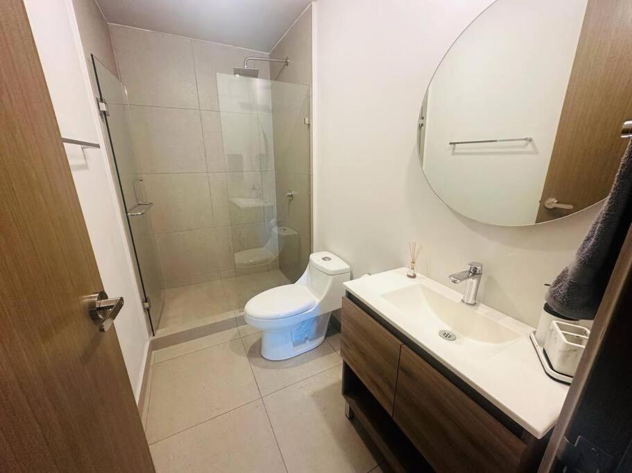 Apartamento Modern Steps From Santa Lucia 2bds/6 Pax Monterrey