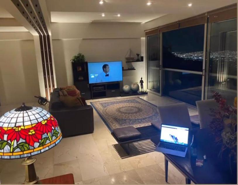 Apartamento Departamento De Lujo En Chipinque. La Mejor Vista.