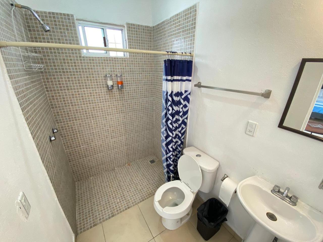 Habitación en casa particular Amplios Monterrey