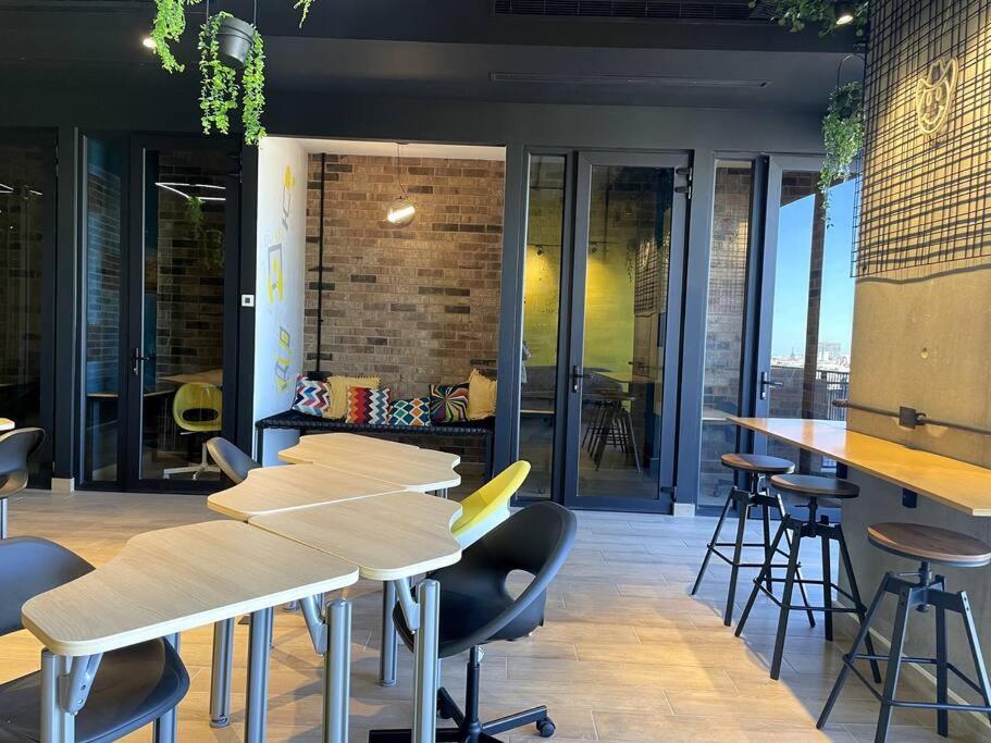 Apartment Entire With Unique View At The Location *