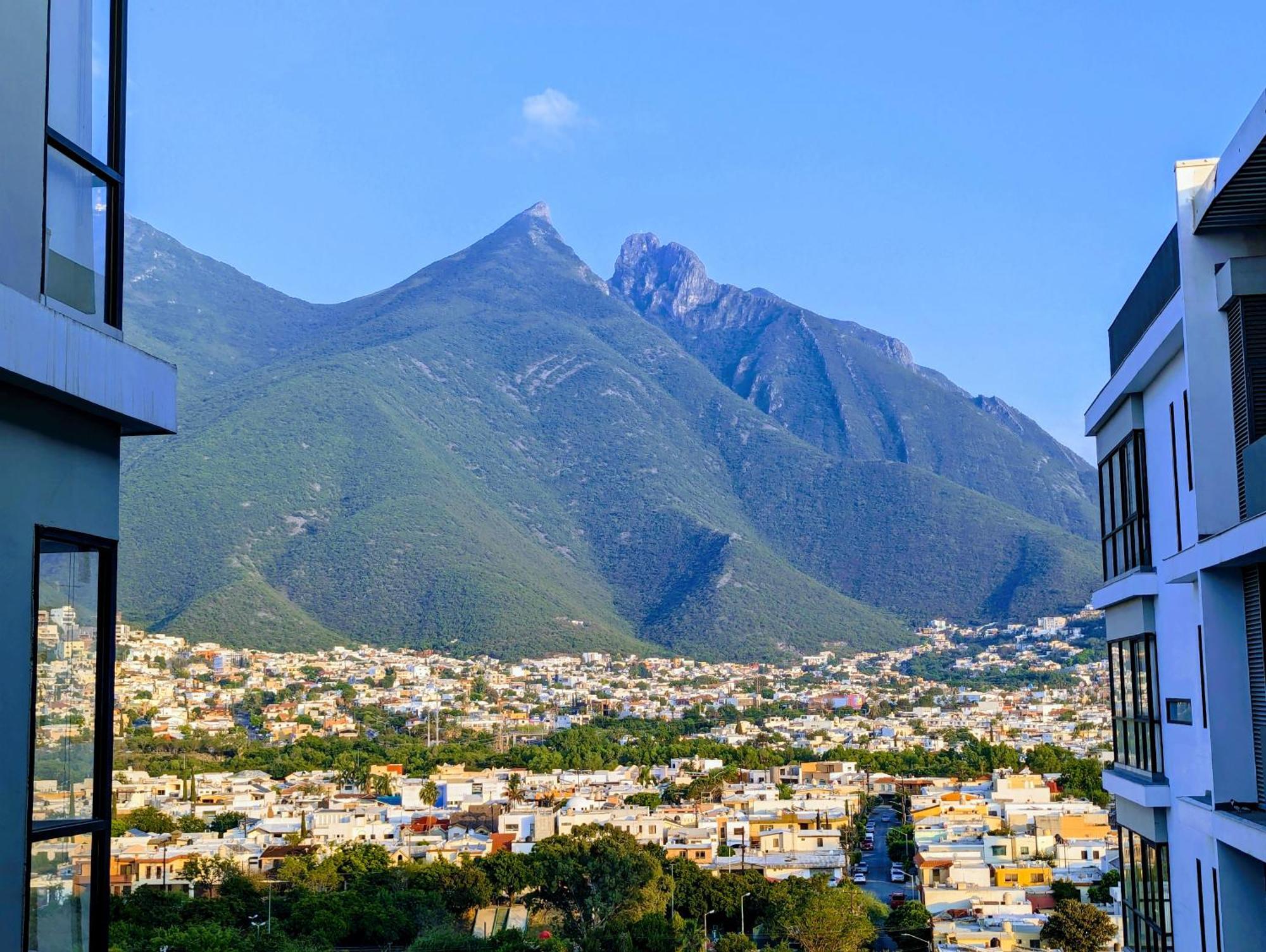 Moderno Ubicacion Vistas Seguridad Y Estilo