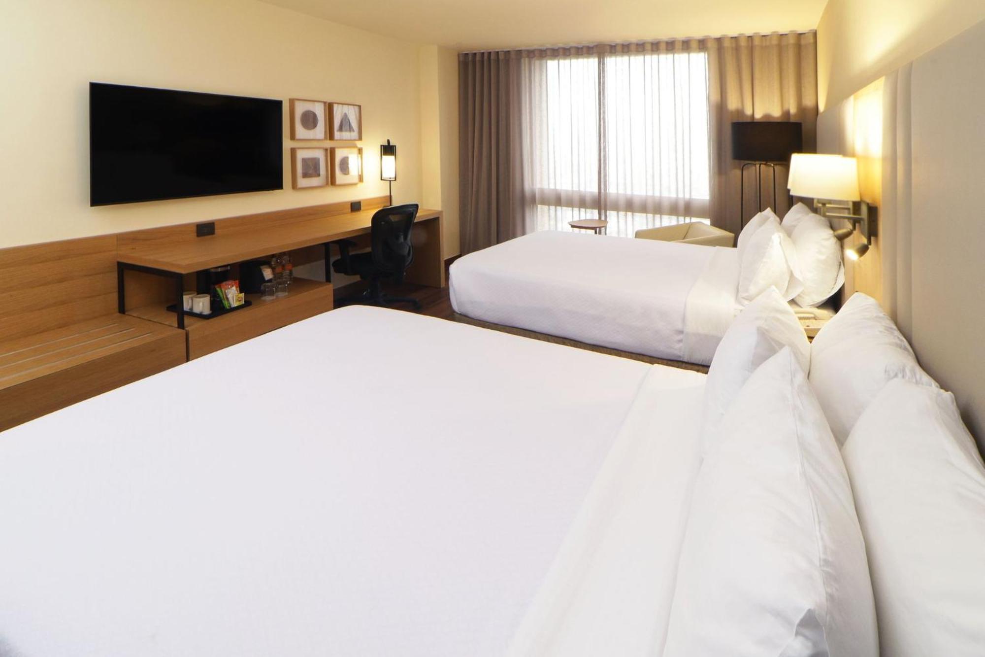 Crowne Plaza By Ihg Hotel