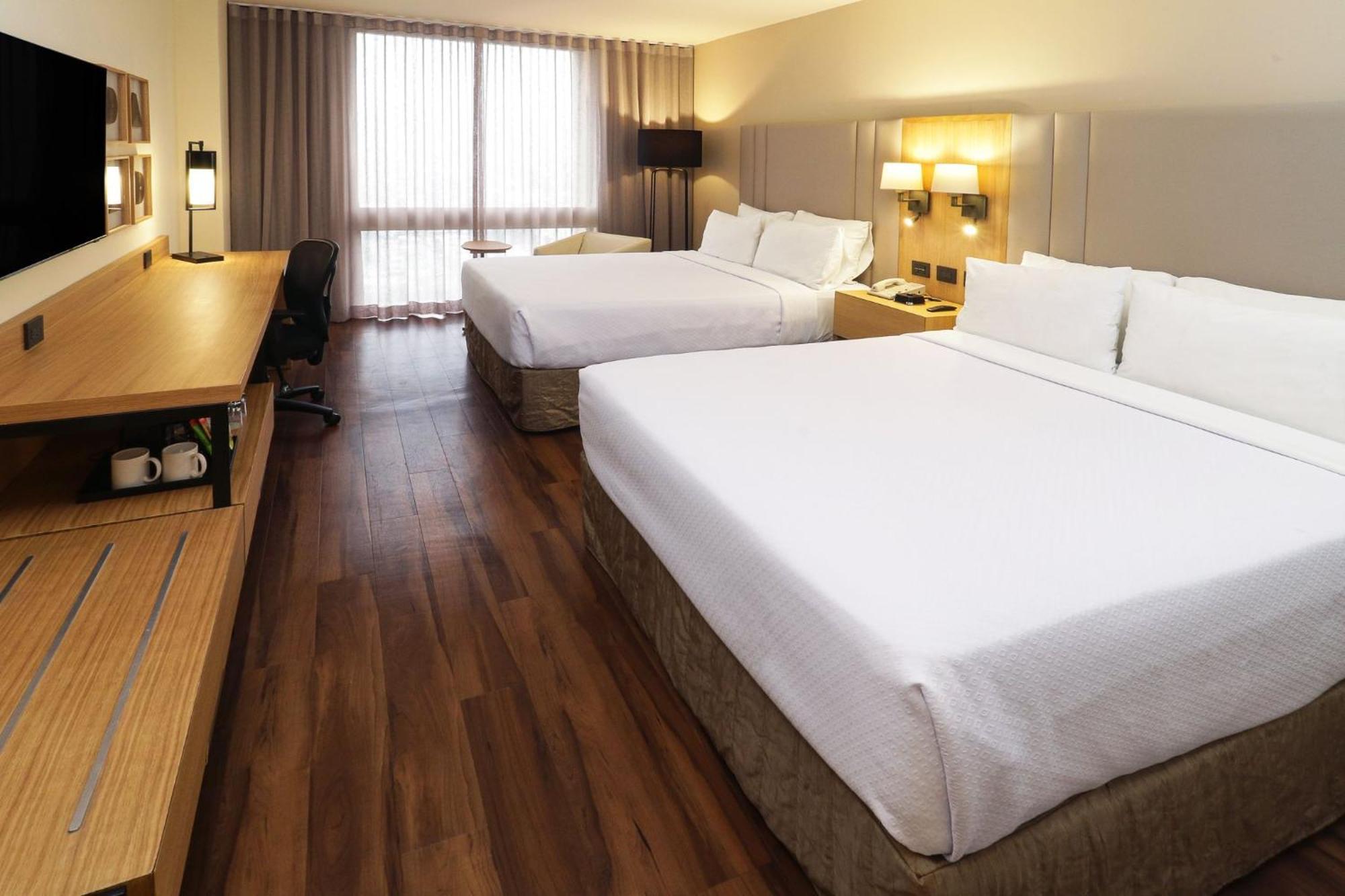 Crowne Plaza By Ihg Hotel
