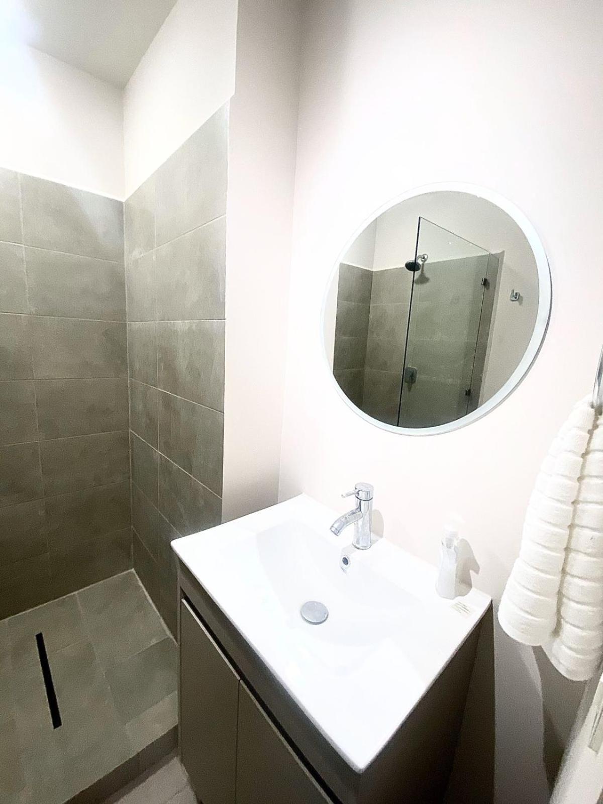 Departamento Exclusivo Enfrente De Arena * Monterrey