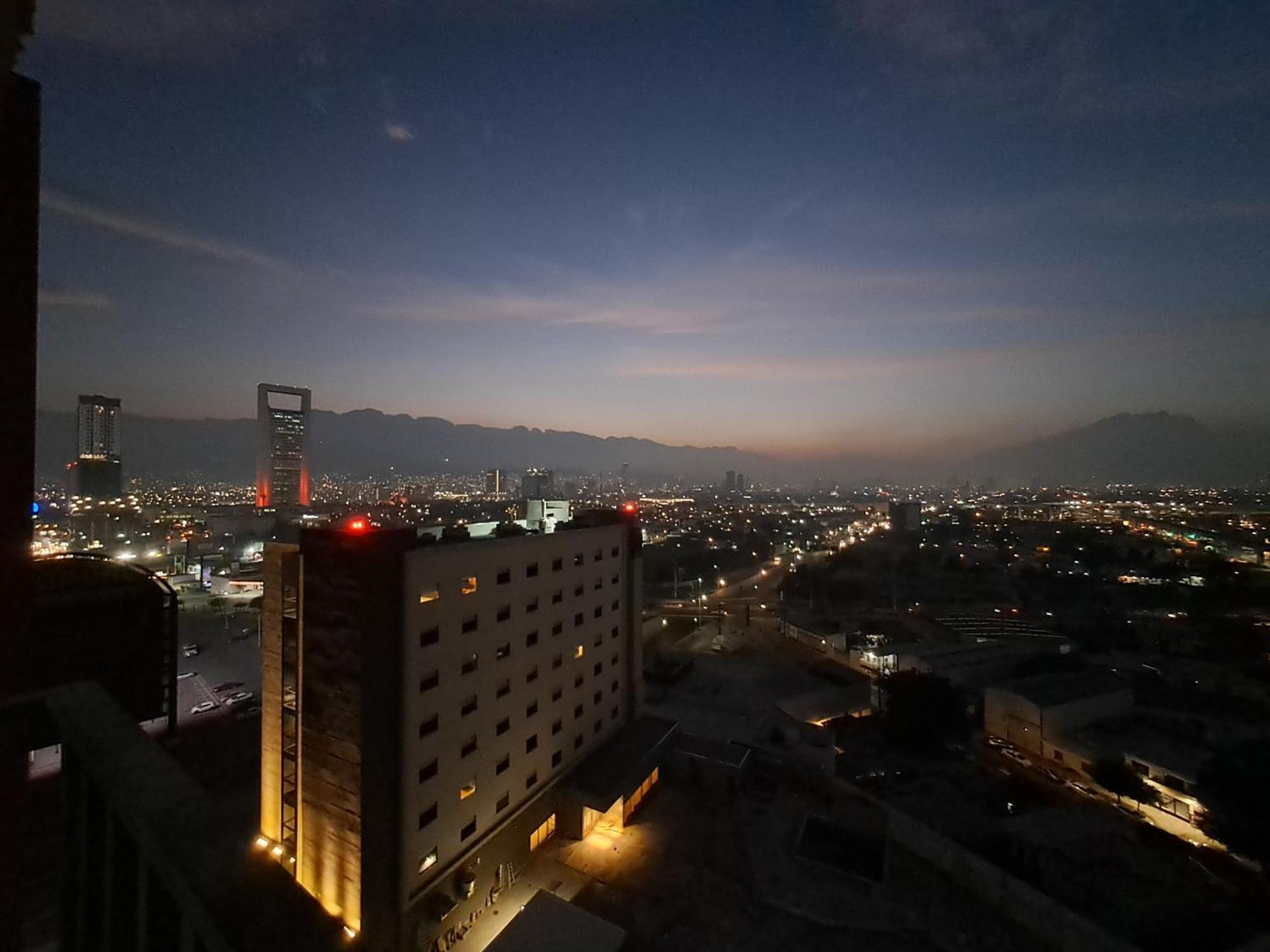 Departamento Exclusivo Enfrente De Arena Monterrey