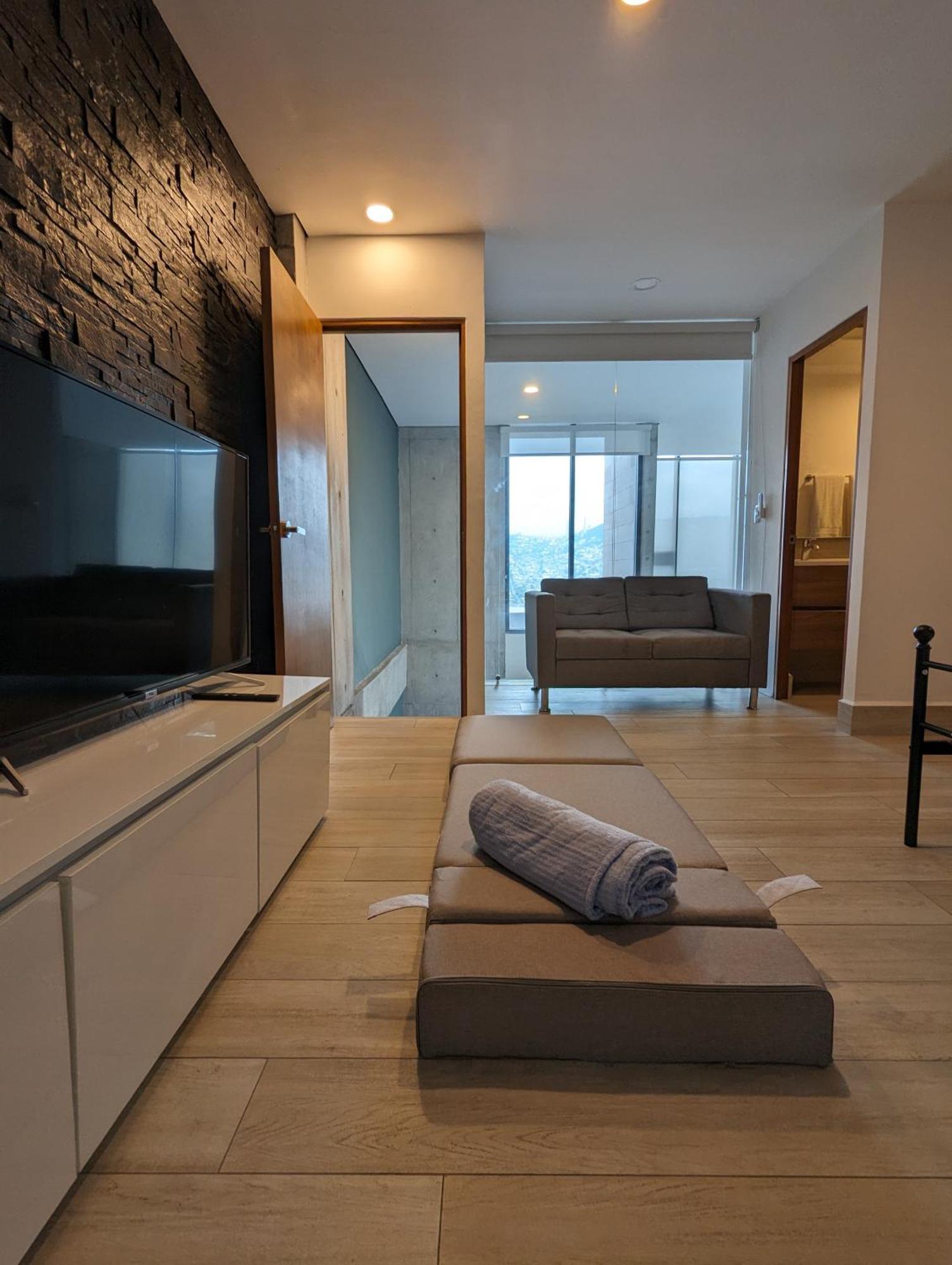 Apartamento Luxury Loft Living At Landmark High Rise Monterrey