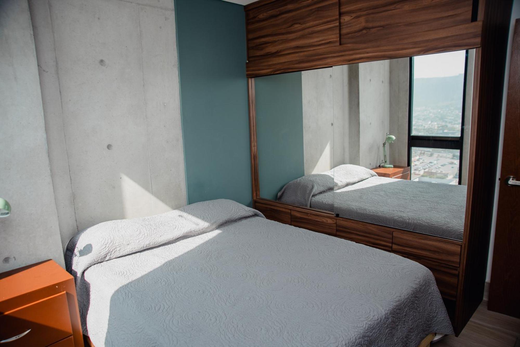 Luxury Loft Living At Landmark High Rise * Monterrey